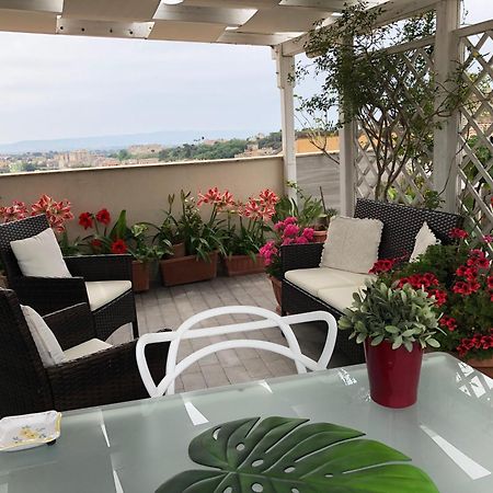 Bed and Breakfast Il Piccolo Attico Кальтаджироне Экстерьер фото