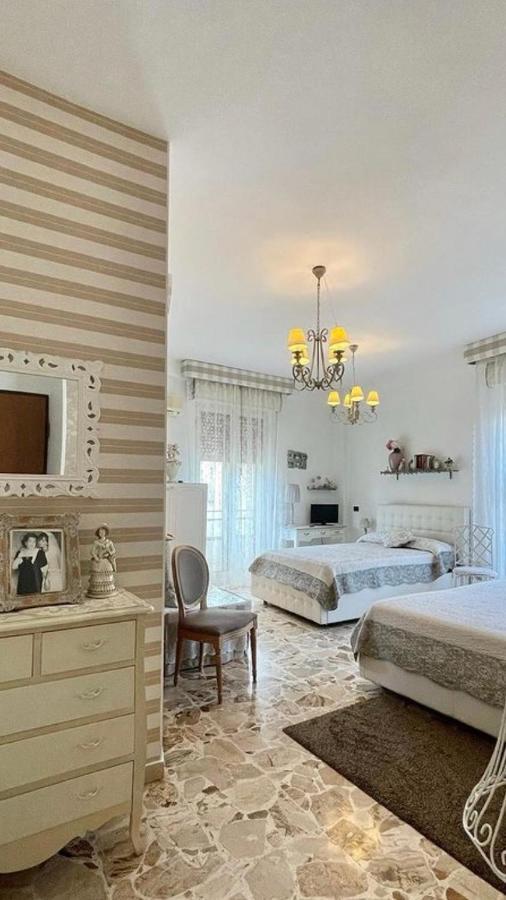 Bed and Breakfast Il Piccolo Attico Кальтаджироне Экстерьер фото