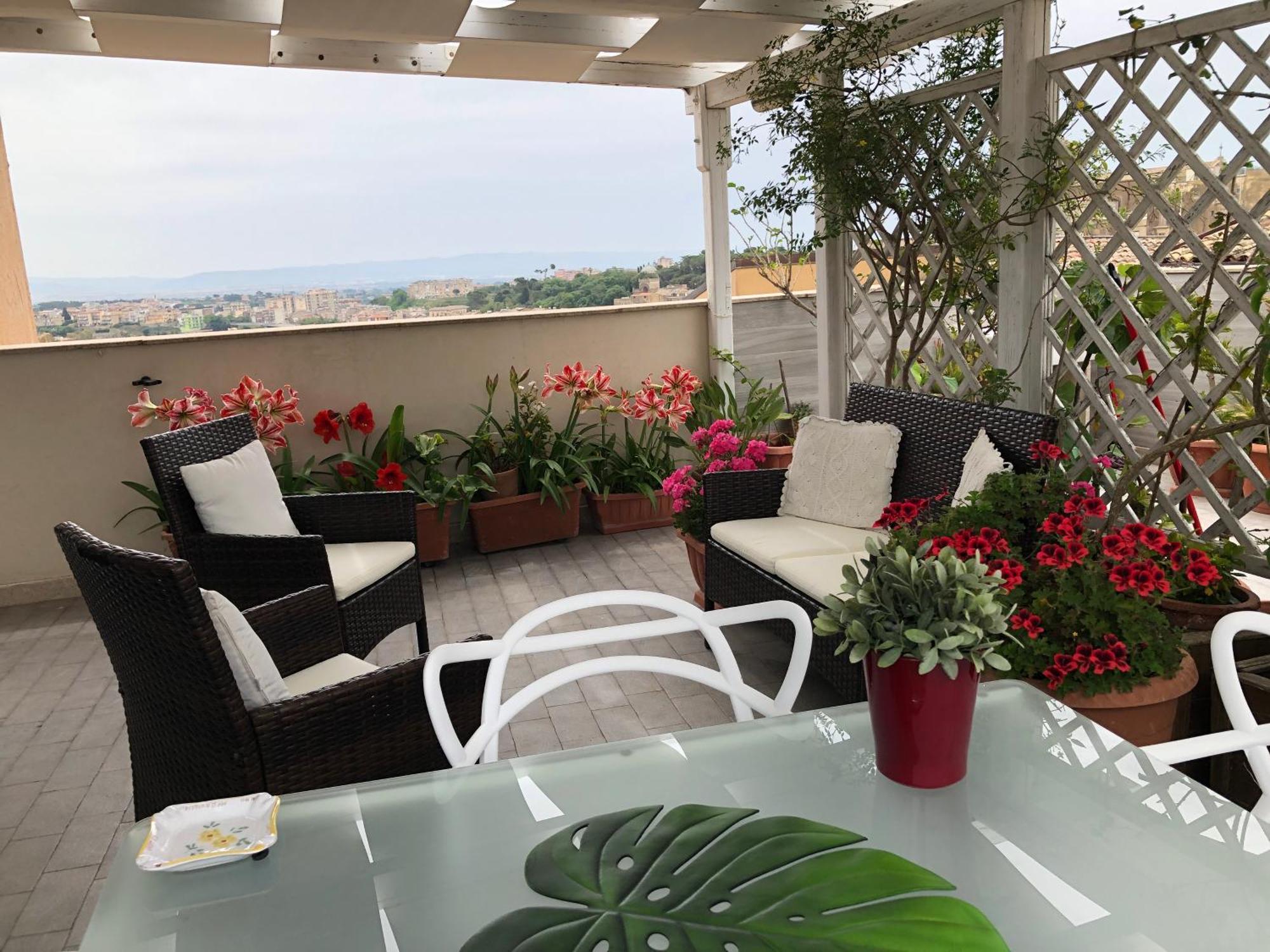 Bed and Breakfast Il Piccolo Attico Кальтаджироне Экстерьер фото